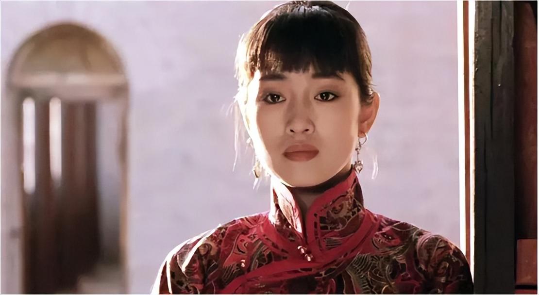 鞏俐陪馬克龍訪華，多重身份引發網友熱議，她身上的秘密藏不住了(圖4)