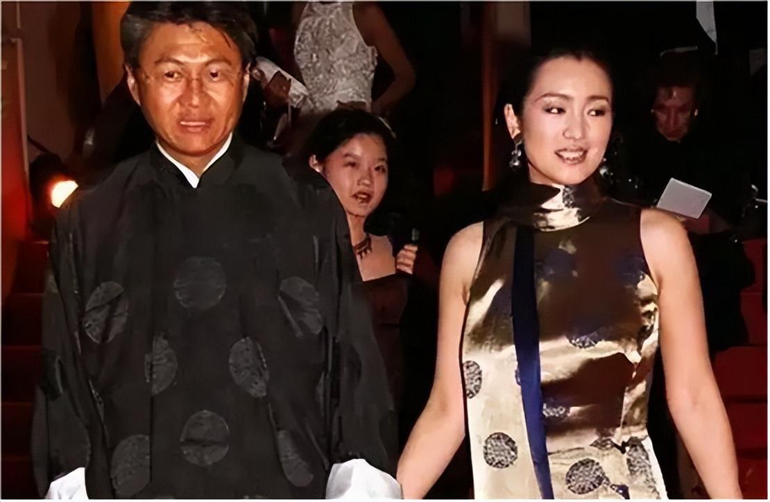 鞏俐陪馬克龍訪華，多重身份引發網友熱議，她身上的秘密藏不住了(圖17)