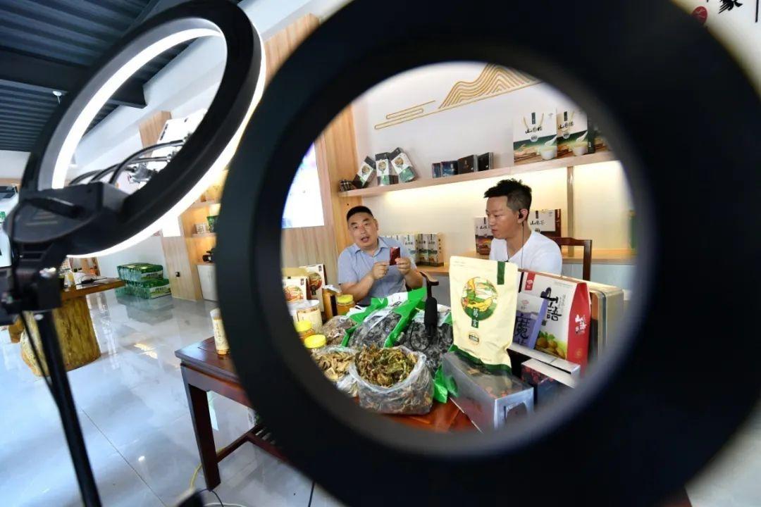新媒體直播在氣象科普中的應(yīng)用，以各種災(zāi)害性天氣為例(圖9)