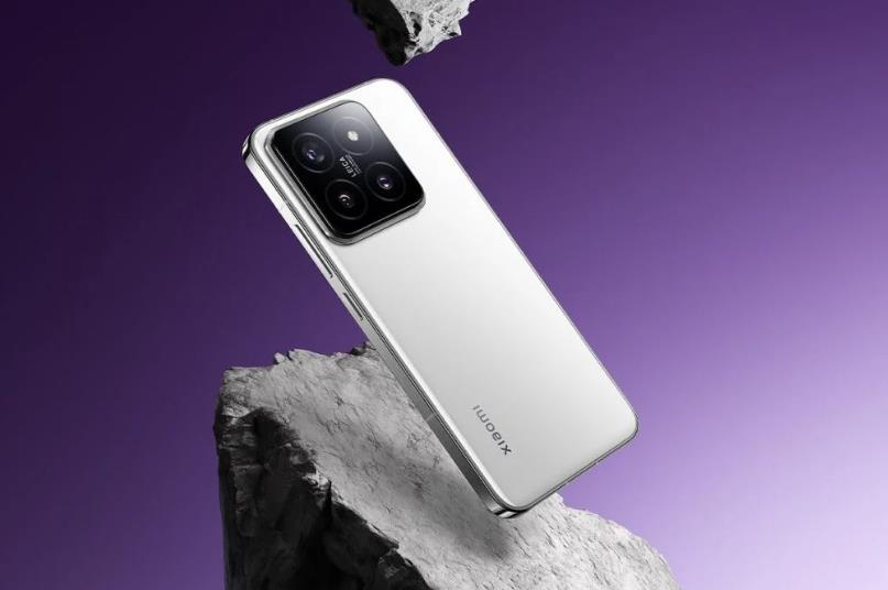 爆料稱小米15的價格可能高于小米14 采用頂級OLED CSOT LTPO顯示屏(圖1)