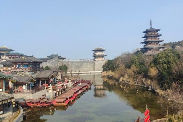 襄陽(yáng)唐城影視基地門票優(yōu)惠政策2024