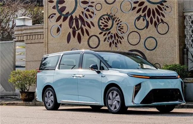 汽車排行榜銷量排行之上汽大通MAXUS，力壓群雄，全球化布局再創(chuàng)佳績(圖2)