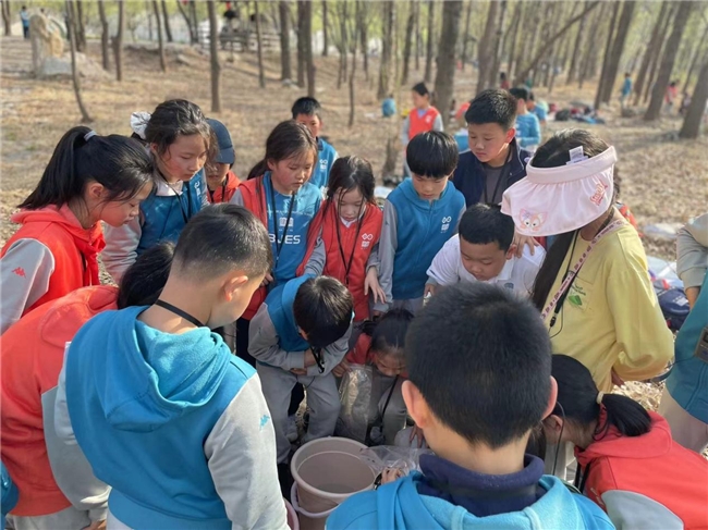 
			感受春日自然，探訪春日奧秘 ——北京市建華實驗學校三年級部春季研學課程
		(圖4)