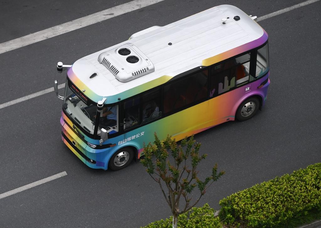 自動駕駛車大規模上路，還有多遠？