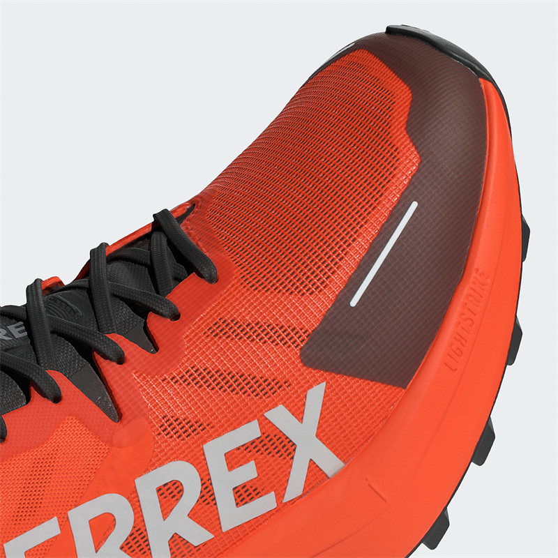 adidas TERREX發(fā)布新款越野競訓跑鞋 Agravic 3 大速恒星,競賽野訓,游刃有余(圖5) adidas TERREX發(fā)布新款越野競訓跑鞋 Agravic 3 大速恒星,競賽野訓,游刃有余