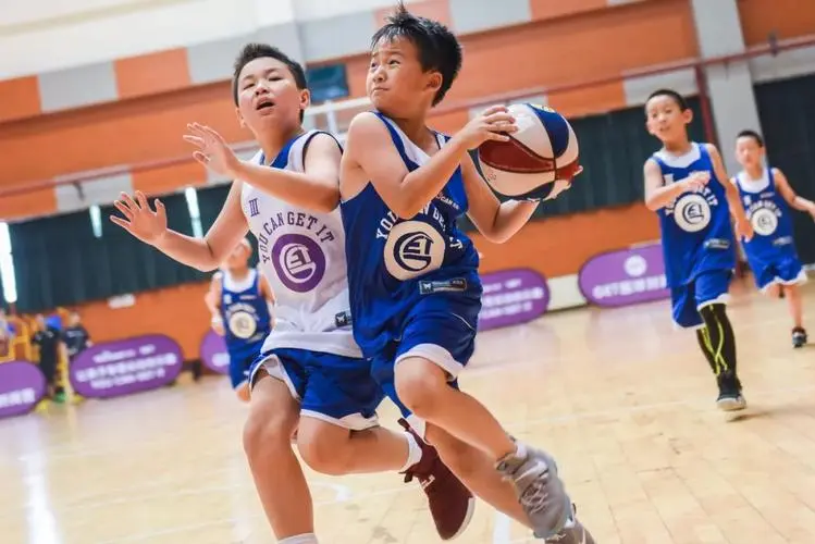 最差B-，三贏！3隊(duì)6人交易方案出爐：勇士押寶巴特勒 保羅赴魔術(shù)