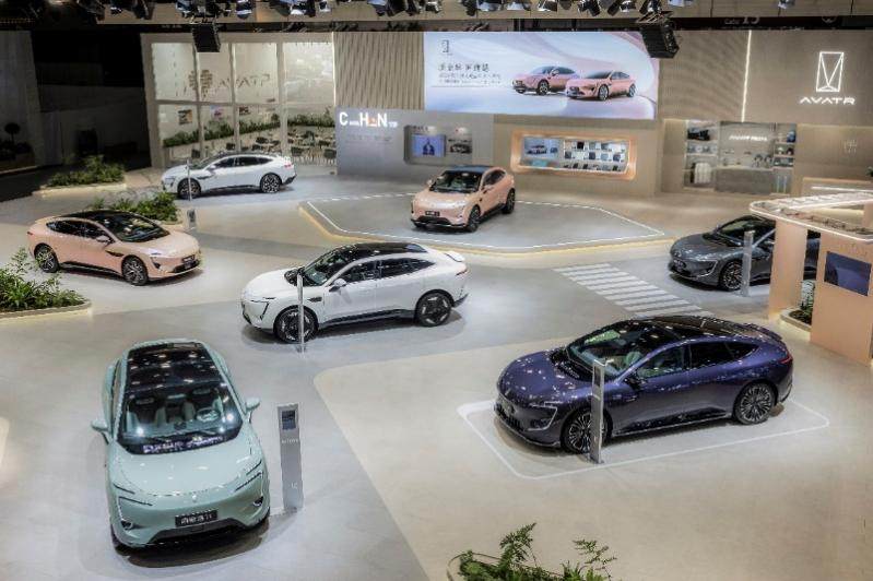 阿維塔12亮相大灣區(qū)車展，打造奢享駕乘盛宴