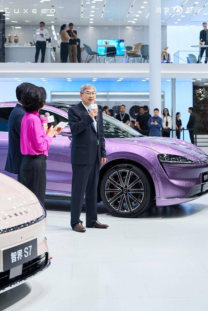 智界品牌閃耀2024廣州車展 引領智能出行新風潮(圖5)