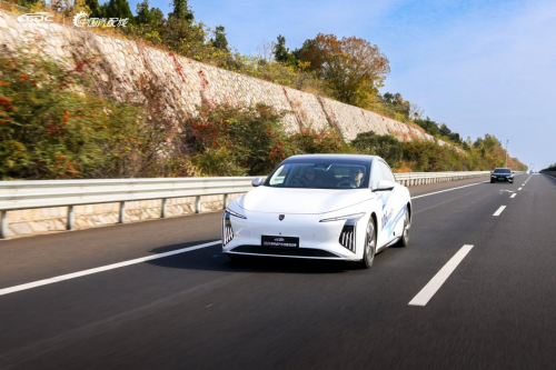 連摘雙冠！星海S7耀動(dòng)2024純電動(dòng)汽車性能挑戰(zhàn)賽！(圖8)
